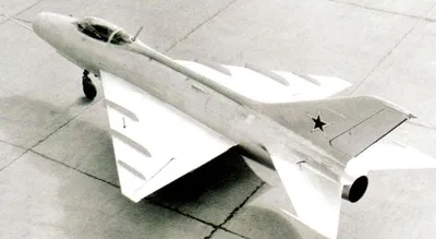 MIG-21 советский самолет-истребитель, Warszawa, Польша Редакционное Фото -  изображение насчитывающей искусство, ракета: 26966796