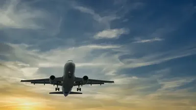 Авиаэксперт назвал возгорание двигателей частой проблемой при взлете  самолета - Газета.Ru | Новости