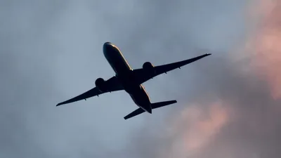 В архангельском аэропорту Талаги самолет выкатился за пределы взлетно-посадочной  полосы