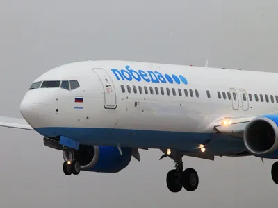 Самолет «Победы» в Астрахани задел крылом бензовоз — РБК