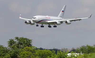 Путин рассказал о правиле не летать с премьер-министром в одном самолете —  РБК