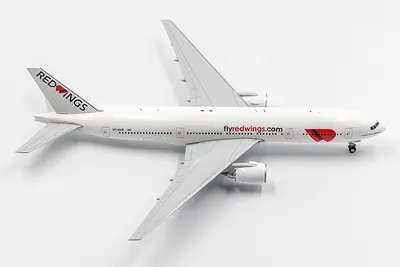 Red Wings Airlines on X: \"В парке авиакомпании Red Wings пополнение! 10-й  самолет семейства Arbus A320. Сегодня выполнил свой первый рейс наш новый  Airbus A321 (VP-BRQ). Полёт проходил по маршруту Москва –