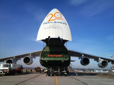 В аэропорту Казани детям организовали экскурсию на самый большой в мире  серийный транспортный самолет Ан-124 «Руслан» - KP.RU