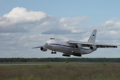 Шойгу заявил, что найдено решение по самолетам на смену Ан-26 и Ан-72 —  11.10.2023 — В России на РЕН ТВ