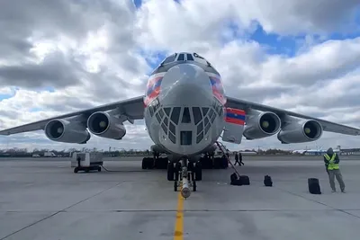 Шойгу: Минобороны РФ нужен самолет L-410 на поплавковых шасси - Российская  газета