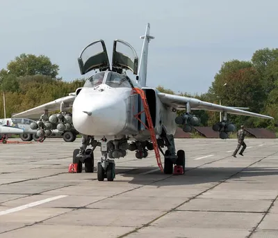 ВКС сбили украинский самолет Су-24 в ДНР - РИА Новости, 03.03.2023