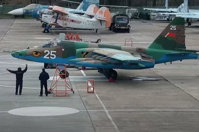 Четыре отремонтированных самолета Су-25 переданы в ВВС и войска ПВО  Белоруссии - AEX.RU
