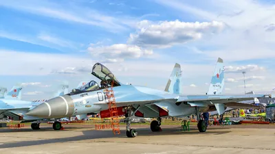 Разбор российского истребителя Су-35: какие слабые места и способен ли его  сбить F-16