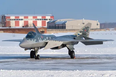 Опубликованы фотографии новых Су-57