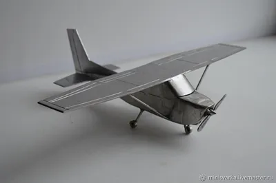 Купить RA-С172S Самолет Cessna 172S 1:32 за 17 500 руб. в интернет-магазине  ЕвроМодель