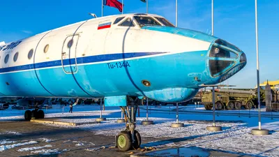 Модель пассажирского самолета Ту-134 АЭРОФЛОТ России, масштаб 1:144, длина  25,7см.