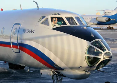 Самолет Ту-134 на взлете. Высокая …» — создано в Шедевруме