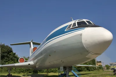 Купить модель самолета Туполев Ту-134 \"Роскосмос\" арт. RA1342085, масштаб:  1:72 от МКБ «АРСЕНАЛ» за 11800 руб. в интернет-магазине АРСЕНАЛ