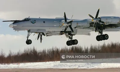 Противолодочный самолет Ту-142 | РИА Новости Медиабанк