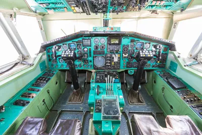 Ульяновский музей Гражданской авиации :сверхзвуковой лайнер Ту-144 внутри.
