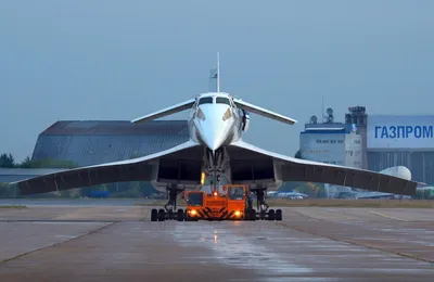 Созданный в СССР Ту-144 поразил мир и летал быстрее звука. Но успех резко  оборвался