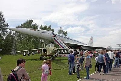 Сверхзвуковой пассажирский самолёт Ту-144 и самолёт-протот… | Flickr