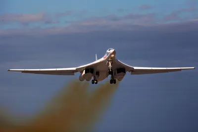 Самый мощный сверхзвуковой самолёт! Ту-160 \"Белый лебедь\" | сибирь  удивительная | Дзен