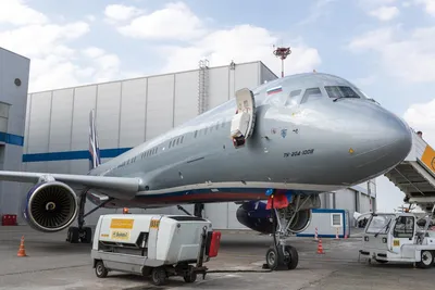 Аренда Tupolev Tu-204 в Казахстане - цены, авиаперевозка грузов на грузовом  самолете Tupolev Tu-204