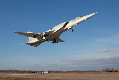 На авиабазе под Калугой за пределы полосы выкатился бомбардировщик Ту-22 —  РБК