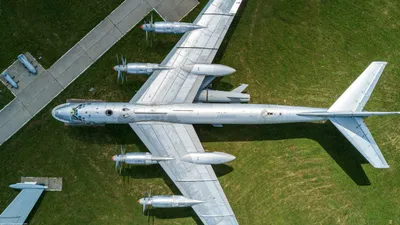 Вечные машины»: какую роль в истории отечественной авиации сыграл  стратегический бомбардировщик Ту-95 — РТ на русском