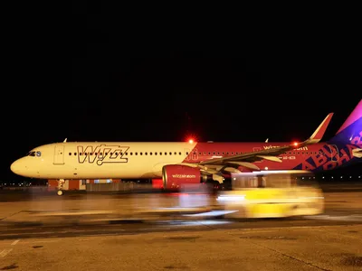 Катовице, Польша - 12 Марта: Wizzair Airbus A320 На 12 Марта 2011 Года В  Аэропорту Катовице, Польша. С 37 Самолетов A320 И Заказы На 123 Больше,  Wizzair Является Одним Из Самых Быстрорастущих