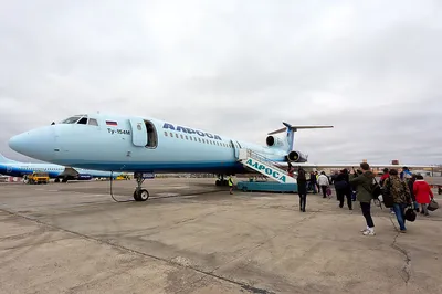 Самолет авиакомпании «Алроса» экстренно сел в аэропорту Якутска из-за  стружки в двигателе - KP.RU