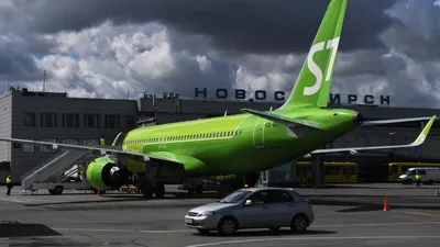 Самолет S7 повредил шасси при посадке в аэропорту Новосибирска - РИА  Новости, 10.09.2023