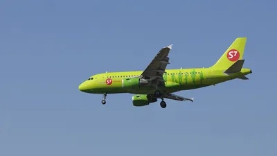 Модель самолета AviaBoss A2054 Airbus A320-200 \"Сибирь\" S7 Airlines 1:200