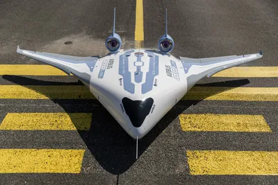 Airbus показал модель пассажирского самолета будущего - Российская газета
