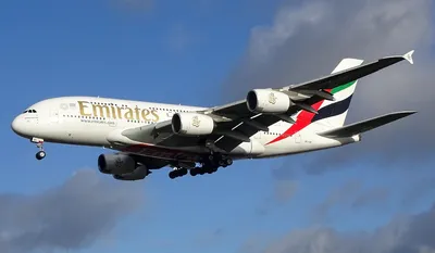 Emirates возвращает в свои самолеты душ и бар. Что ещё? | АвиаОбоз | Дзен
