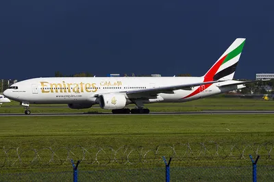 Самолет Emirates упал при заходе на посадку | Euronews