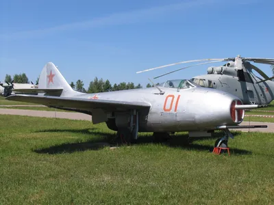 МиГ-9 — Википедия