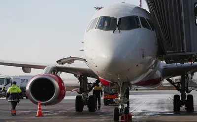Самолет авиакомпании ИрАэро вернулся в аэропорт вылета из-за неисправности  | Авиа сайт Дальнего Востока