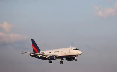 Reuters узнал, что авиакомпании России разбирают самолеты на запчасти — РБК