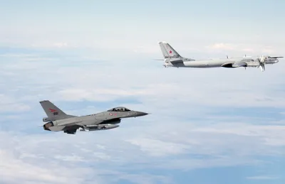 Истребители НАТО трижды сопроводили российские военные самолеты - Delfi RU