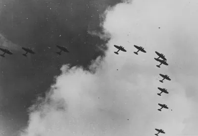 Восемь выдающихся советских летчиков-асов Великой Отечественной войны -  KP.RU