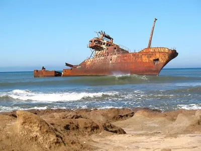 Самое опасное место в Африке – корабли, погибшие в пустыне (7 фото) »  Невседома
