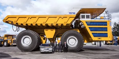 БелАЗ-75710 — наш самый большой в мире грузовик | MAXIM
