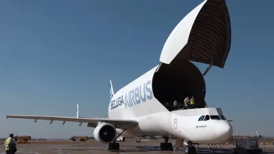 Aeroflap – взлетает в Сальвадор, самый большой грузовой самолет в мире.