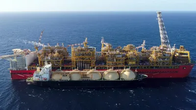 TravelBlog Baltic - Самый большой в мире круизный лайнер Oasis of the Seas  заходит в Венецию🇮🇹❤️ | Facebook