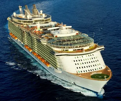 Royal Caribbean Takes Delivery of New World's Largest Cruise Ship: Wonder  of the Seas