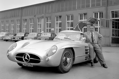 Проданный на аукционе Mercedes-Benz 1955 года стал самым дорогим  автомобилем в мире – Коммерсантъ