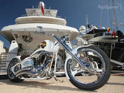 Истинное произведение искусства на фото: самый дорогой мотоцикл в объективе