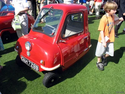 Самый маленький автомобиль в мире выставят на продажу