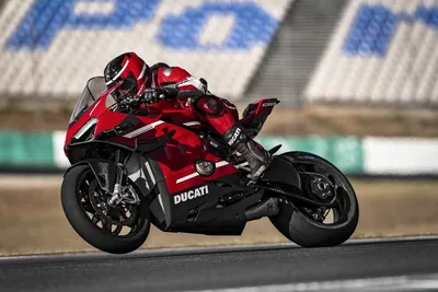 Фото титана дорог: самый мощный мотоцикл в линзе камеры