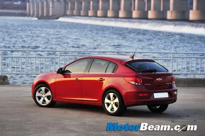Chevrolet Cruze Hatchback Officially Unveiled | MotorBeam