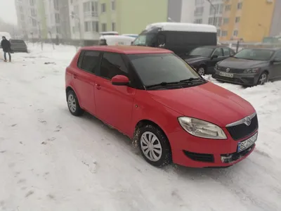 Skoda Fabia II Хэтчбек - характеристики поколения, модификации и список  комплектаций - Шкода Фабия II в кузове хэтчбек - Авто Mail.ru