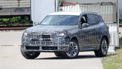 В сети появились шпионские снимки салона нового BMW X3 2024 модельного года