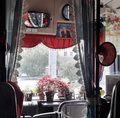 Ответы Mail.ru: Почему нельзя вешать шторы на автобус малой вместительности  т. е. на маршрутку по городу.